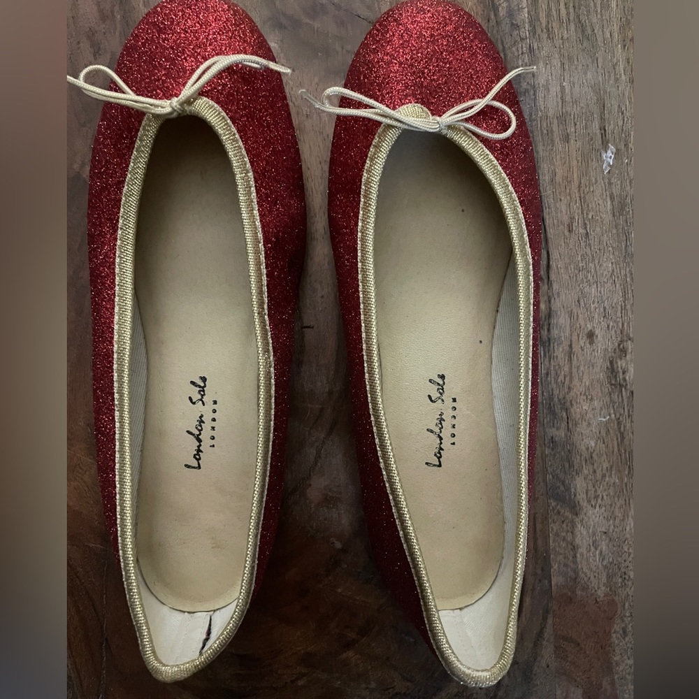 London Sole Red Sparkly Ballet Flats sz 37